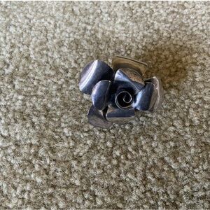 Silver Rose Ring For Women, Adjustable Size, Yang Lay Designer (1)